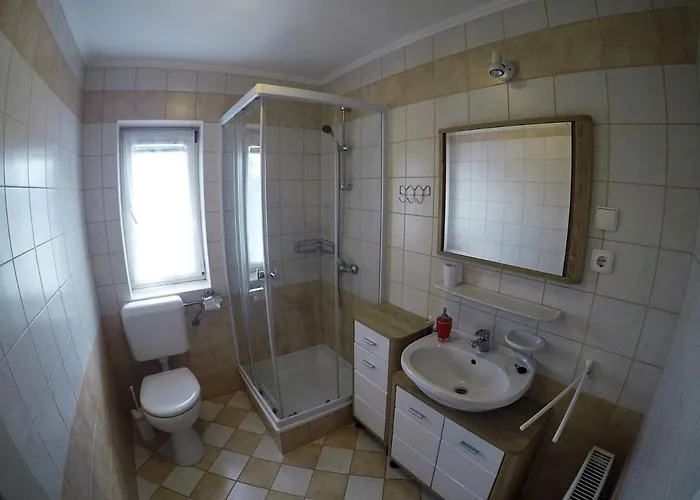 Veronika バラトンフレド