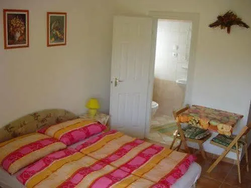 Veronika Guest house